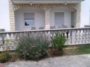 Гостиница Apartmani Jerković  Биоград На Мору